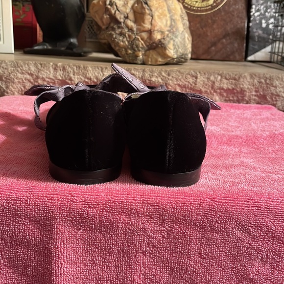 Flats - Picture 3 of 8